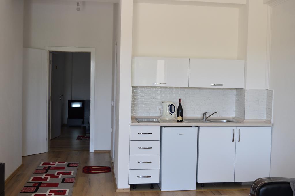 Leli Apartments Ulcinj Exterior photo